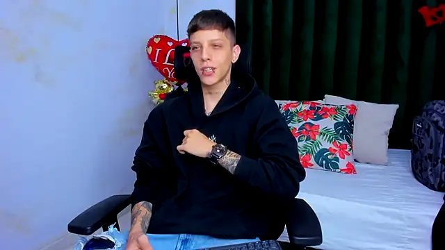 Adam hard  online show from 02/12/25, 08:07