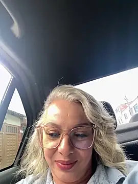 Snapshot of Aligoldbottom chatting on 12/08/24, 05:33 Aligoldbottom online show from 12/08/24, 05:33