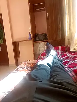 RRahullove69 online show from 10/29/25, 09:00