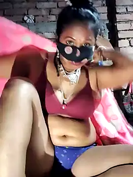 Hotty-dola online show from 12/05/24, 03:50