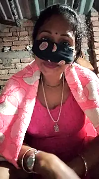 Hotty-dola online show from 12/31/24, 05:07