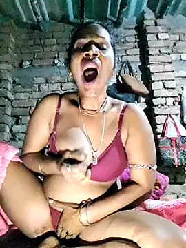 Hotty-dola online show from 01/17/25, 04:06
