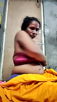 Hotty-dola online show from 01/28/25, 05:14