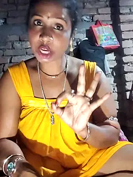 Hotty-dola online show from 02/05/25, 03:52