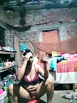 Hotty-dola online show from 02/23/25, 04:57