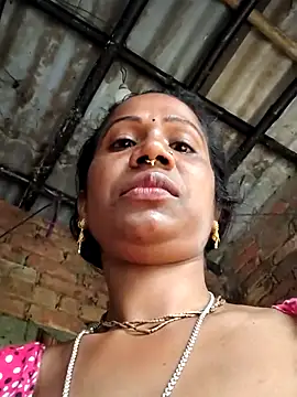 Hotty-dola online show from 02/25/25, 03:52