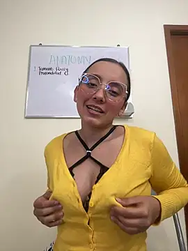 Snapshot of Kay_LustyWife chatting on 03/06/25, 10:15 Kay LustyWife online show from 03/06/25, 10:15