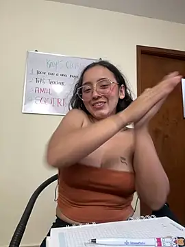 Snapshot of Kay_LustyWife chatting on 03/14/25, 01:05 Kay LustyWife online show from 03/14/25, 01:05
