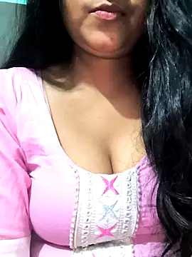 Snapshot of NEETU-89 chatting on 09/21/25, 02:57 NEETU-89 online show from 09/21/25, 02:57