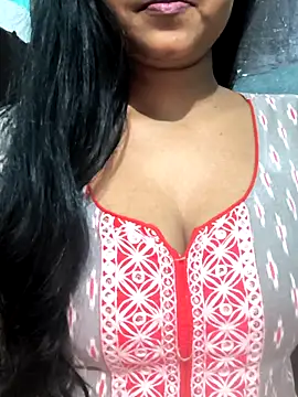 Snapshot of NEETU-89 chatting on 10/08/25, 04:21 NEETU-89 online show from 10/08/25, 04:21