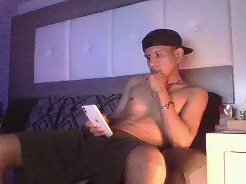 oiram27 online show from 11/29/25, 06:49