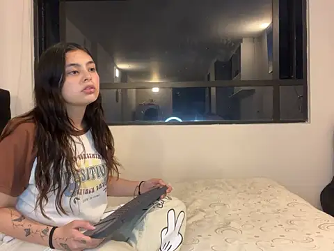 Scarlett Jazmin online show from 01/16/25, 11:59