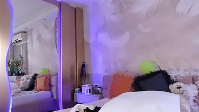 JullyBlair online show from 06/28/26, 05:46