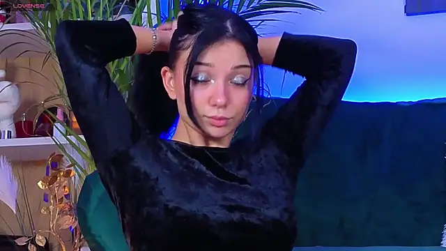 Snapshot of AveryWillow chatting on 11/26/25, 03:35 AveryWillow online show from 11/26/25, 03:35