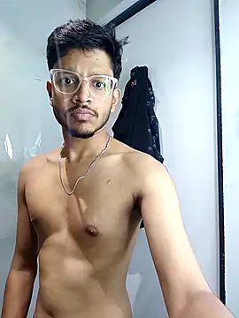 skinnyyyyyyyyy online show from 10/06/25, 03:37