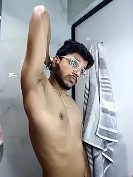 skinnyyyyyyyyy online show from 10/13/25, 04:34