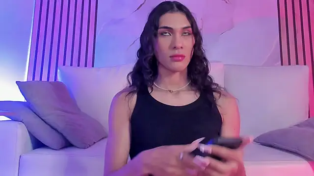 MiaCavallii  online show from 09/27/25, 03:55