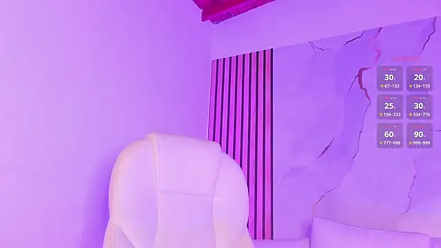 Snapshot of MiaCavallii_ chatting on 10/25/25, 03:36 MiaCavallii online show from 10/25/25, 03:36