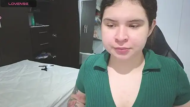 mandy renzon1  online show from 10/14/25, 02:23