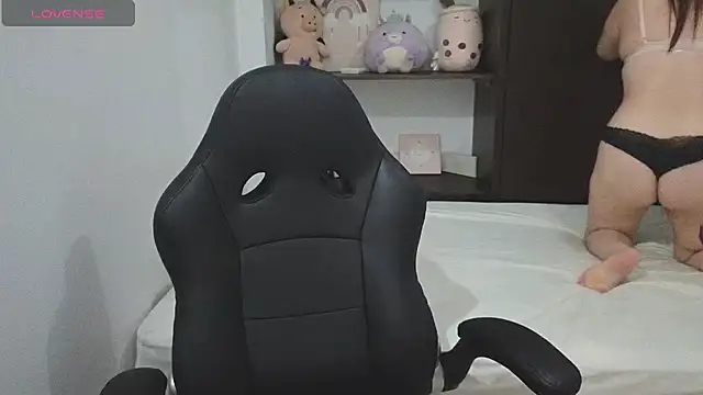 mandy renzon1  online show from 10/25/25, 03:03