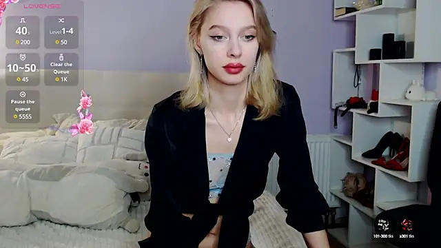 White Lioness online show from 12/02/24, 03:25