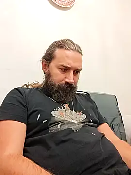 Snapshot of mazerunner34 chatting on 10/18/25, 10:32 mazerunner34 online show from 10/18/25, 10:32