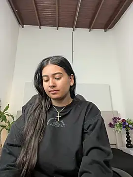 AliceMayer1 online show from 03/18/25, 04:37