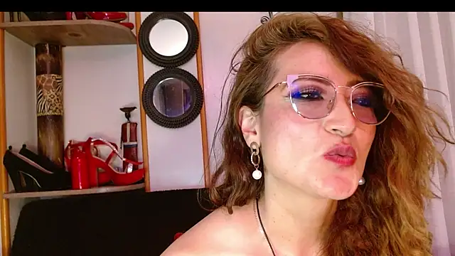 AdeleMourfg online show from 02/10/25, 09:04