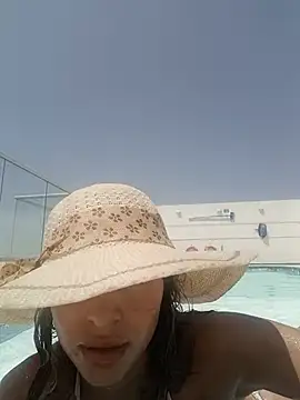 Karolgood3 online show from 06/27/26, 04:01