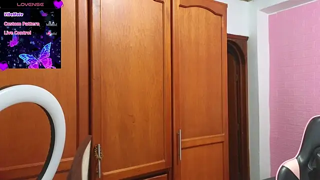 Snapshot of abigail_monore_ chatting on 01/07/25, 12:13 abigail monore online show from 01/07/25, 12:13