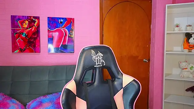 Snapshot of abigail_monore_ chatting on 10/16/25, 08:21 abigail monore online show from 10/16/25, 08:21