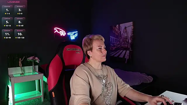 Nika Smit online show from 10/03/25, 09:17