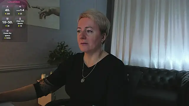 Nika Smit online show from 10/04/25, 05:16