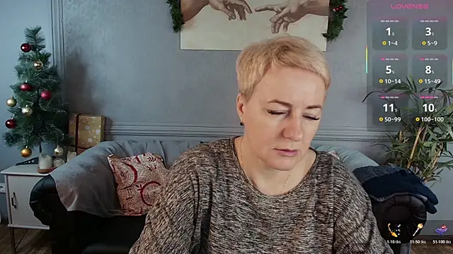 Snapshot of Nika_Smit chatting on 12/20/25, 05:03 Nika Smit online show from 12/20/25, 05:03