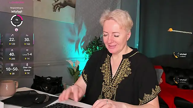 Snapshot of Nika_Smit chatting on 02/08/26, 05:44 Nika Smit online show from 02/08/26, 05:44