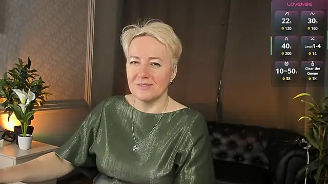 Snapshot of Nika_Smit chatting on 02/15/26, 05:48 Nika Smit online show from 02/15/26, 05:48