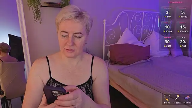 Snapshot of Nika_Smit chatting on 02/21/26, 05:41 Nika Smit online show from 02/21/26, 05:41