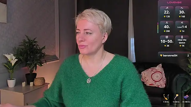 Snapshot of Nika_Smit chatting on 02/22/26, 06:02 Nika Smit online show from 02/22/26, 06:02