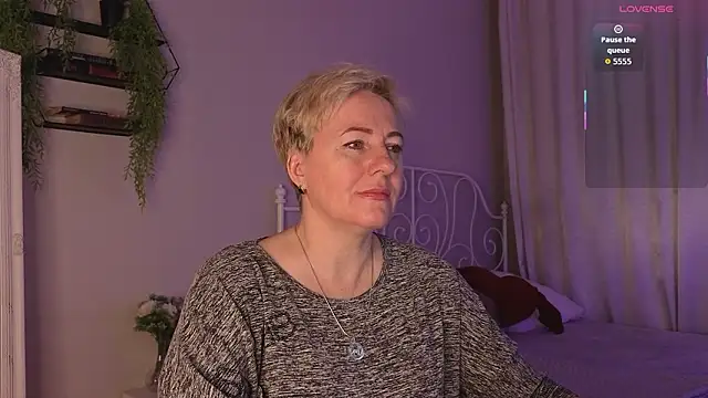 Snapshot of Nika_Smit chatting on 02/28/26, 05:19 Nika Smit online show from 02/28/26, 05:19
