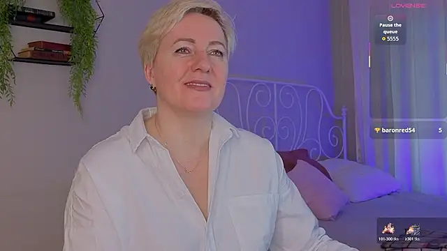 Snapshot of Nika_Smit chatting on 03/07/26, 05:37 Nika Smit online show from 03/07/26, 05:37
