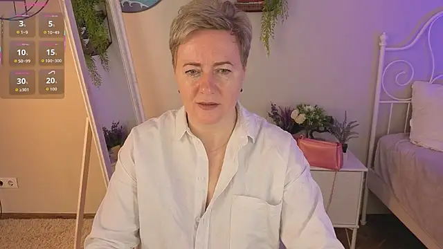 Snapshot of Nika_Smit chatting on 05/17/26, 05:27 Nika Smit online show from 05/17/26, 05:27