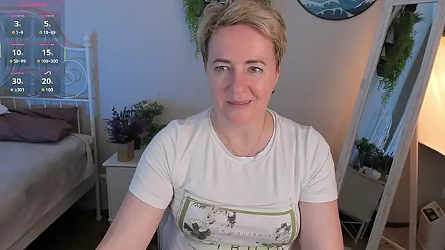 Snapshot of Nika_Smit chatting on 06/05/26, 08:09 Nika Smit online show from 06/05/26, 08:09