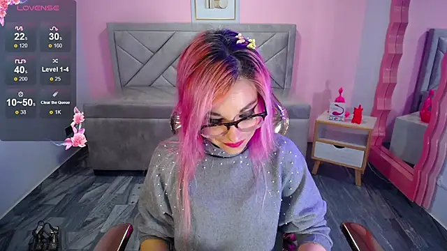 abril ch  online show from 11/10/25, 10:47