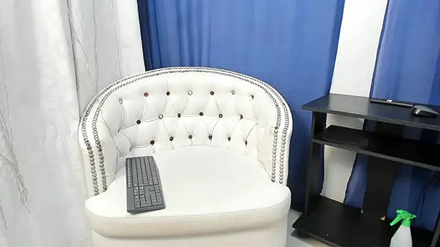 Analia18  online show from 12/11/24, 05:59