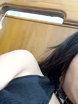 Snapshot of Lusty_Queen69 chatting on 12/03/24, 02:05 Lusty Queen69 online show from 12/03/24, 02:05