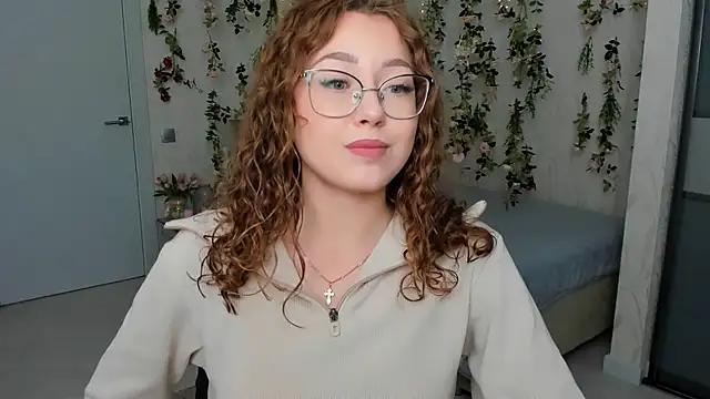 Snapshot of SereneFlame chatting on 10/01/25, 10:10 SereneFlame online show from 10/01/25, 10:10