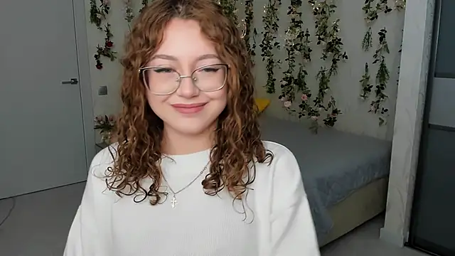 Snapshot of SereneFlame chatting on 10/03/25, 04:37 SereneFlame online show from 10/03/25, 04:37