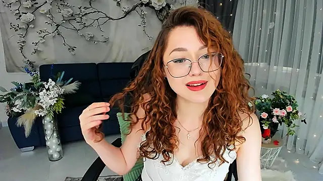 Snapshot of SereneFlame chatting on 05/11/26, 04:04 SereneFlame online show from 05/11/26, 04:04