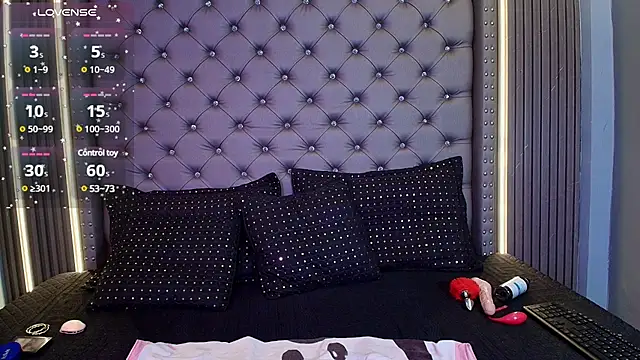 Snapshot of CAMILA_JHONS chatting on 12/04/24, 01:53 CAMILA JHONS online show from 12/04/24, 01:53