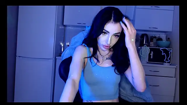 NancyLovee  online show from 12/03/24, 10:18